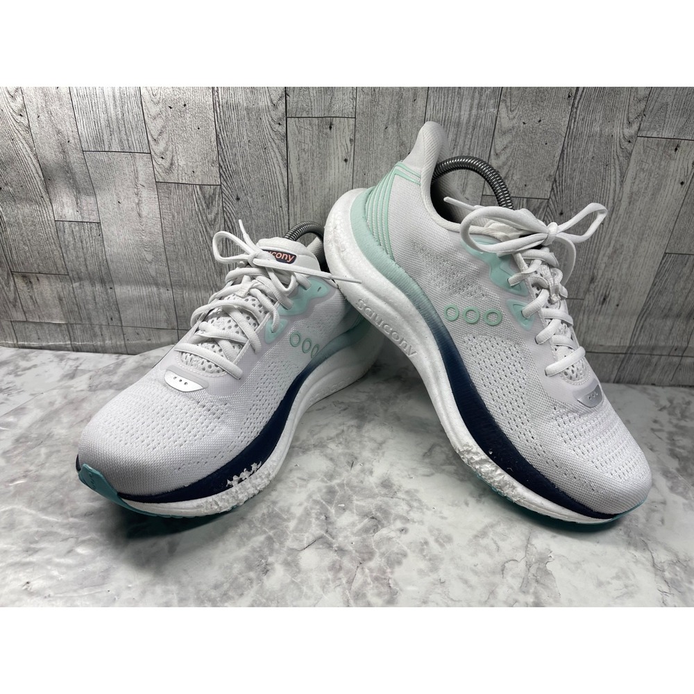 Saucony Triumph 23 Womens 9.5M Running Shoes White Green S11023-172 Sneaker